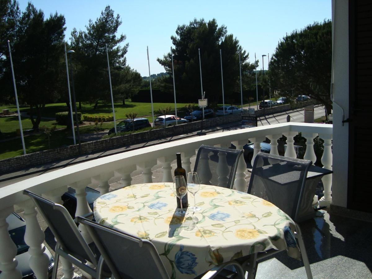 Apartman Carmen Crveni Vrh Exterior photo