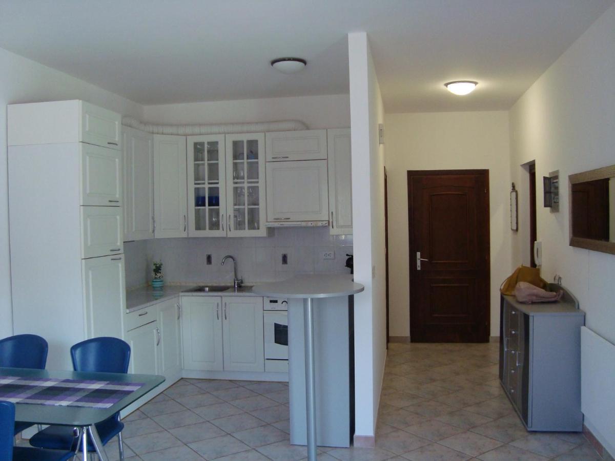 Apartman Carmen Crveni Vrh Exterior photo